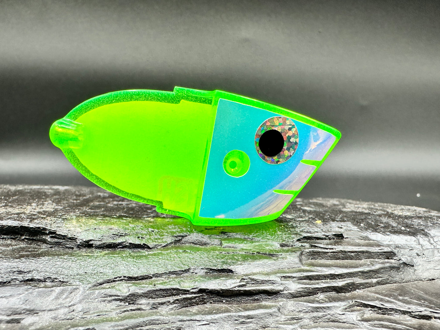 GREEN RV WITH GREEN STRIPE WITH RV FRONT