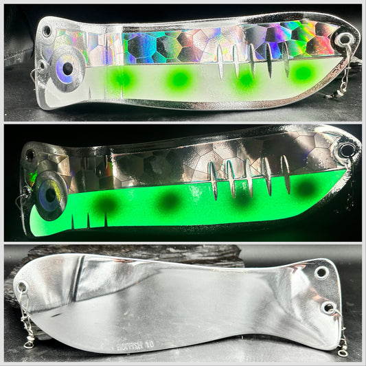 10"  CHROME WITH SILVER SCALE/GLOW 4 GREEN DOT AND CHROME BACK rv eye