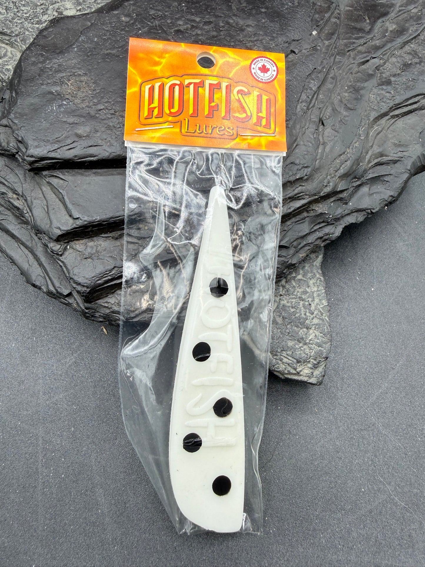 HOTFISH PLASTIC STRIPS, GLOW BLACK DOT